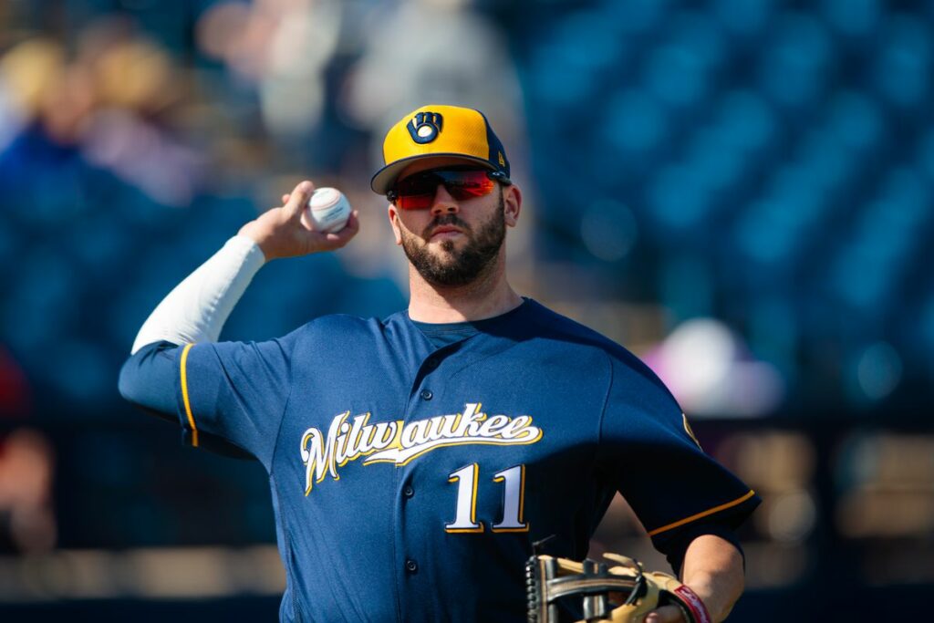 Milwaukee brewers baseball player throwing a ball